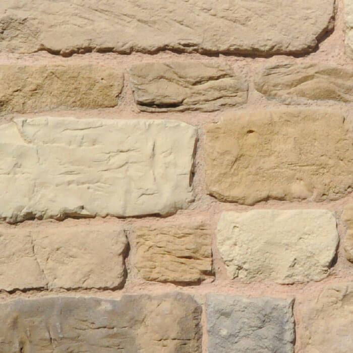 parete con mattoncini in pietra