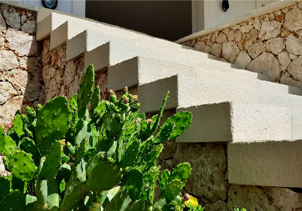 pietra primiceri rivestimento esterno scalino 2
