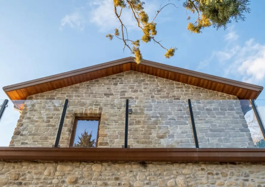 ristrutturazione da casale ad agriturismo pietra primiceri 900x630