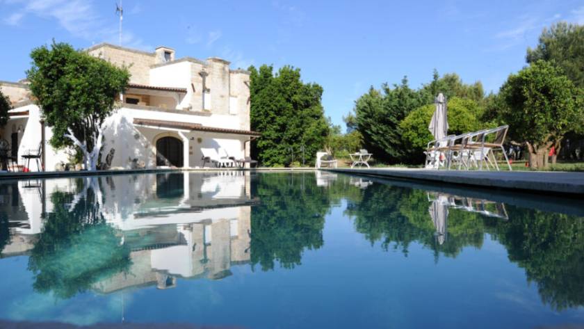 bordi sotto sfioro piscine pietra primiceri 900x630