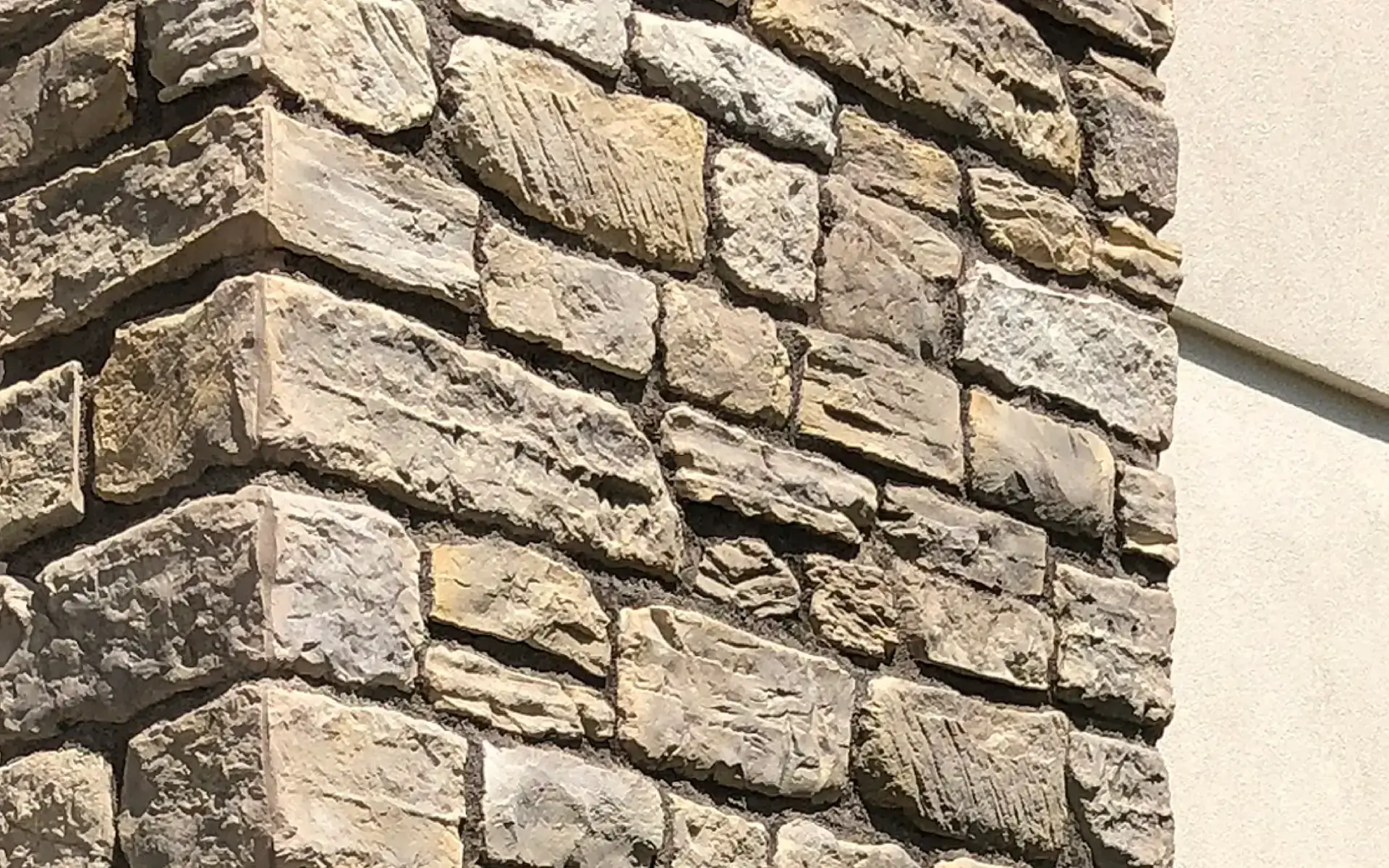 angolo-rivestimento-antimuffa-pietra-primceri