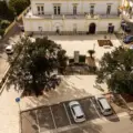 Riqualificazione piazze urbane: pavimento drenante e posa a secco per spazi pubblici