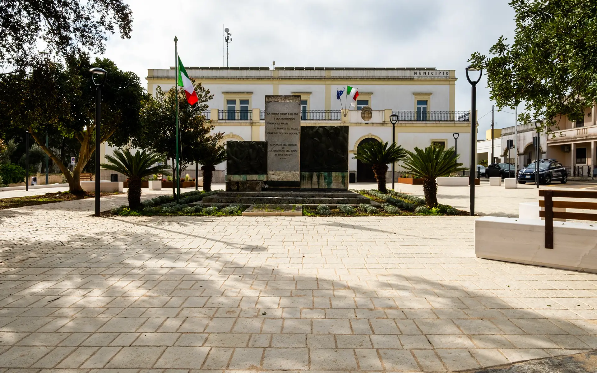 Piazza Nassirya a Castrignano del Capo riqualificata con pavimentazione Primiceri